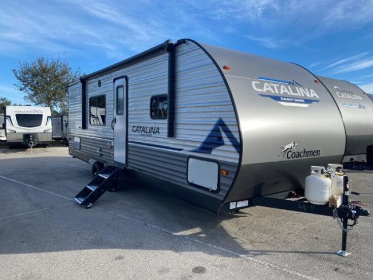 Thumbnail Photo undefined for New 2023 Coachmen Catalina 261BH